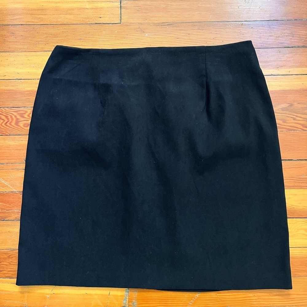 Vintage Black Short Suede Skirt with Zipper